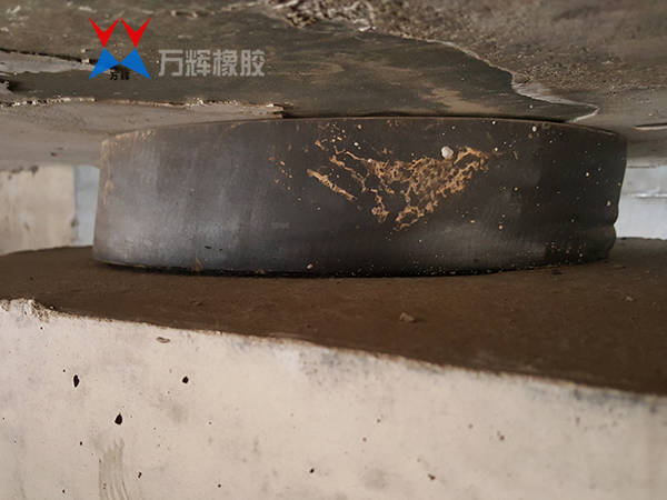 上梁板灰渣未處理