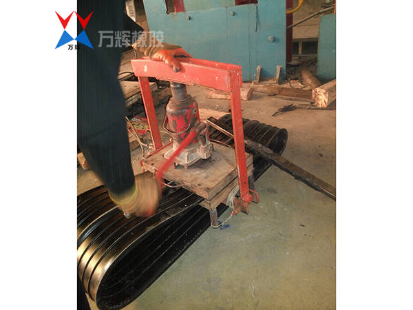 熱硫化模具操作