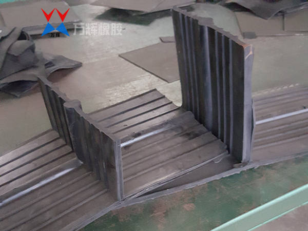 立丁字接頭